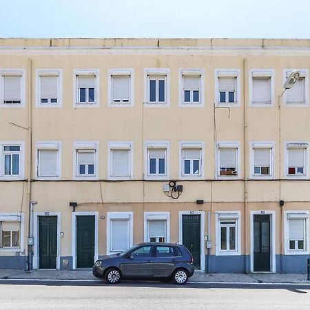Vita Portucale ! Bright Campo Ourique W/ Terrace Lisboa Екстериор снимка
